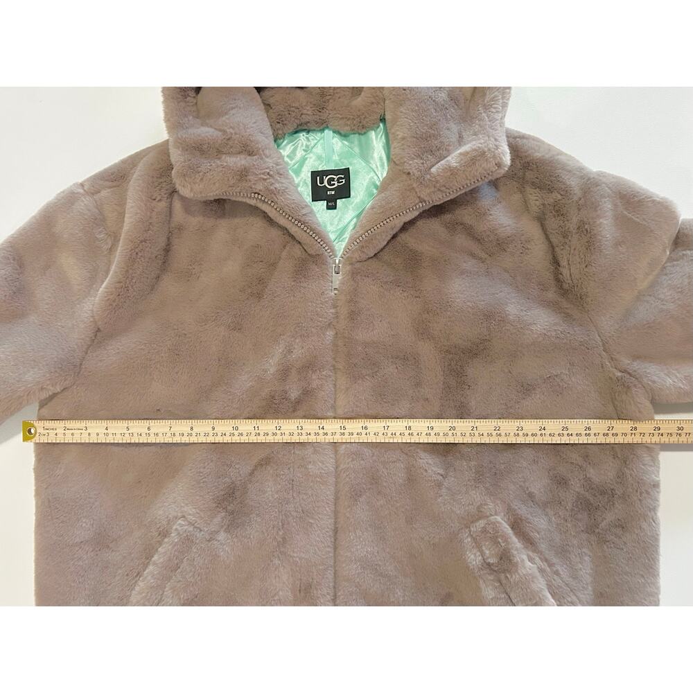UGG Koko Oversized Faux Fur Coat. Size Medium. So Soft and Warm. - Picture 11 of 15